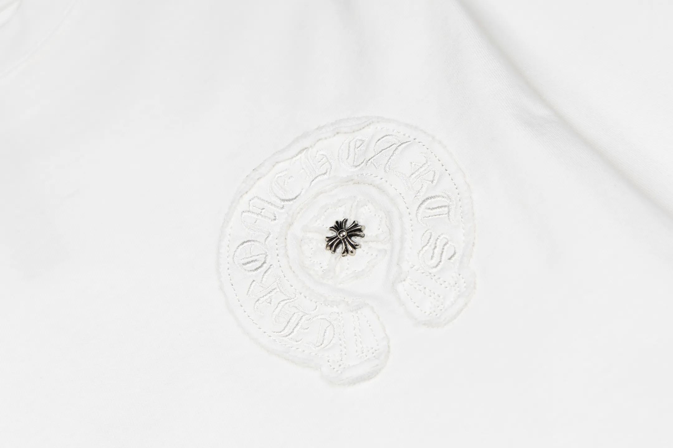 ：F CH 🖤New Arrival 💙💙 ～ ➕ g ～ ！！ ⭐ ！ 😻 Classic ！ CHClassic ！ Color: White Size:S M L XL